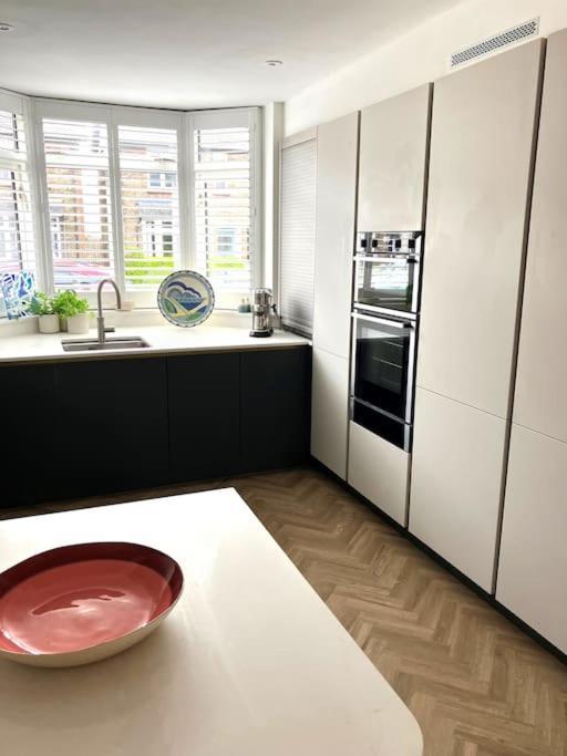 Our Beautifully Renovated Home Chichester Exteriér fotografie